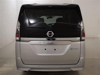 2019 Nissan Serena - Thumbnail