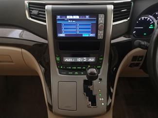 2012 Toyota Alphard - Thumbnail