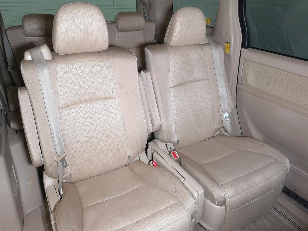 2012 Toyota Alphard