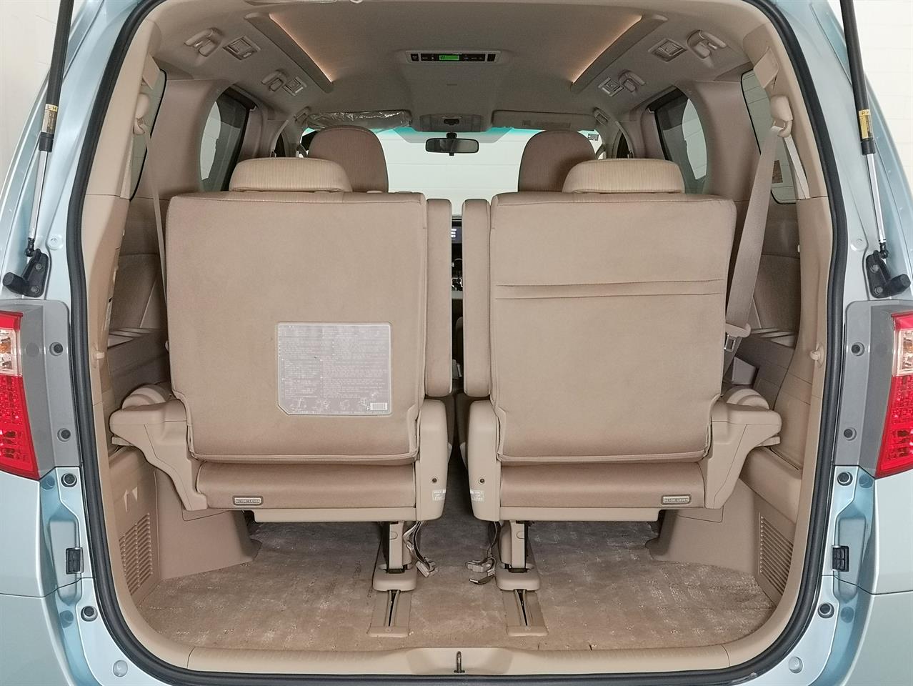 2012 Toyota Alphard