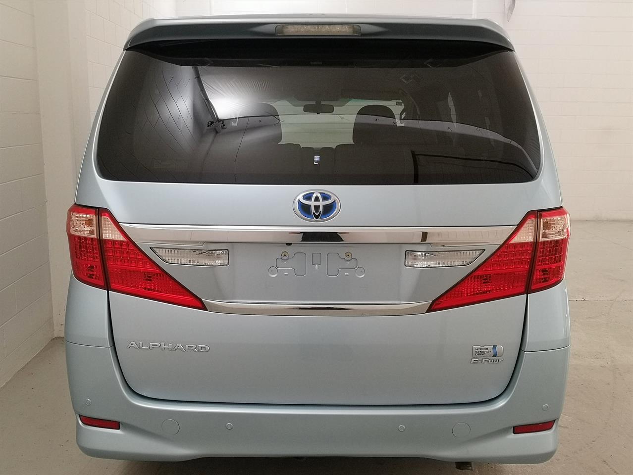 2012 Toyota Alphard