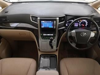 2012 Toyota Alphard - Thumbnail