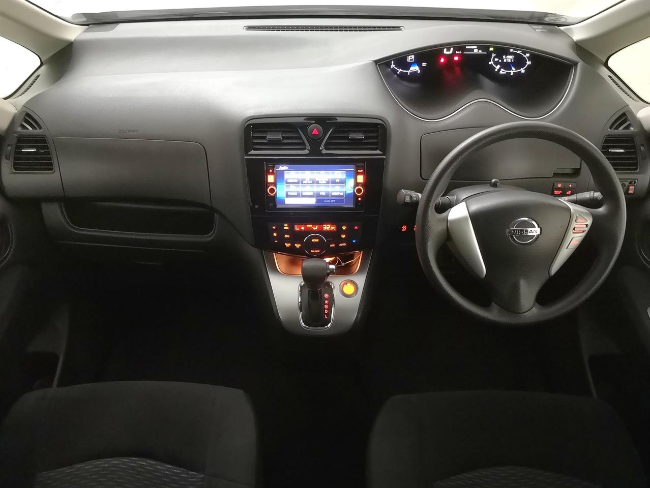 2015 Nissan Serena