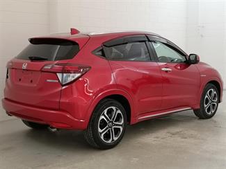 2017 Honda Vezel - Thumbnail