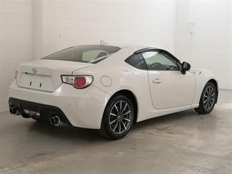 2016 Toyota 86 - Thumbnail