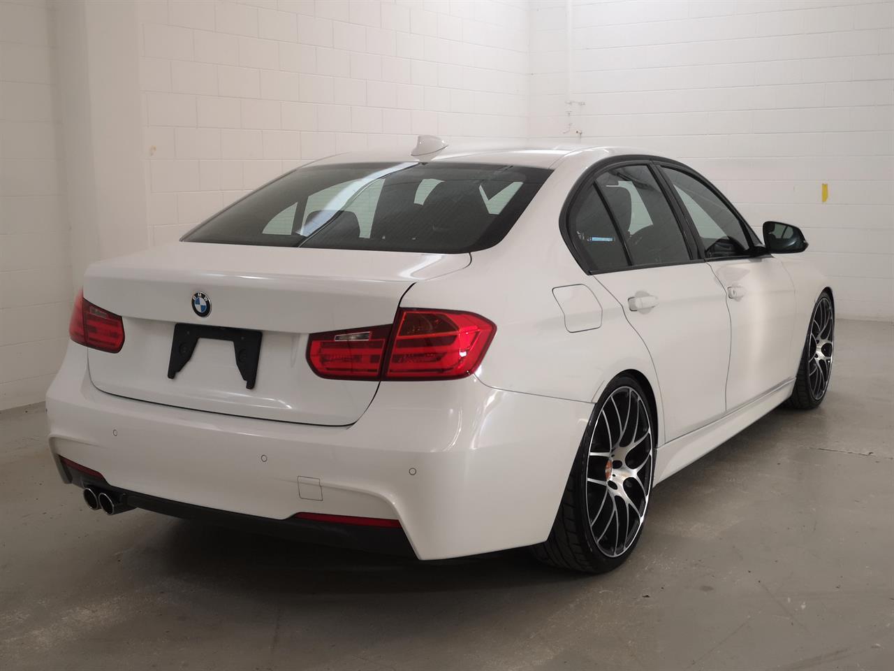 2015 BMW 320i