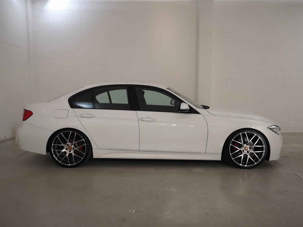 2015 BMW 320i