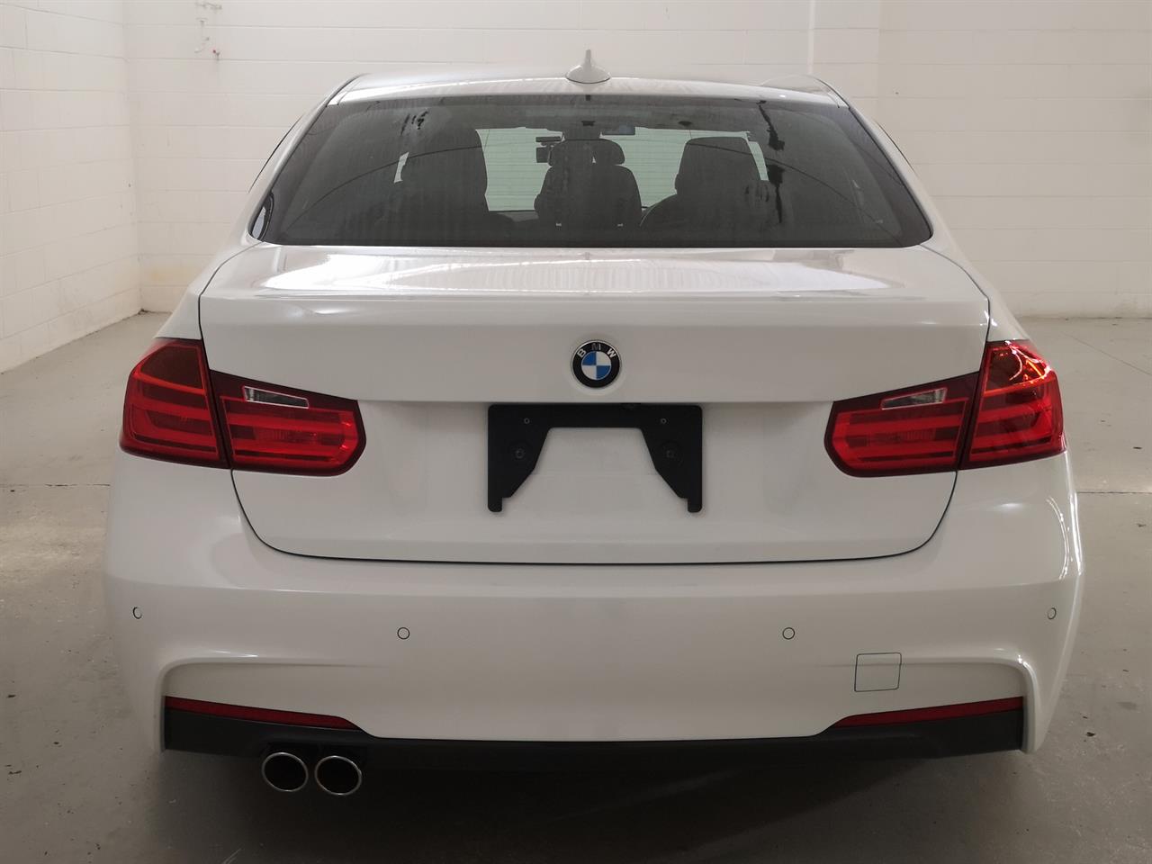 2015 BMW 320i