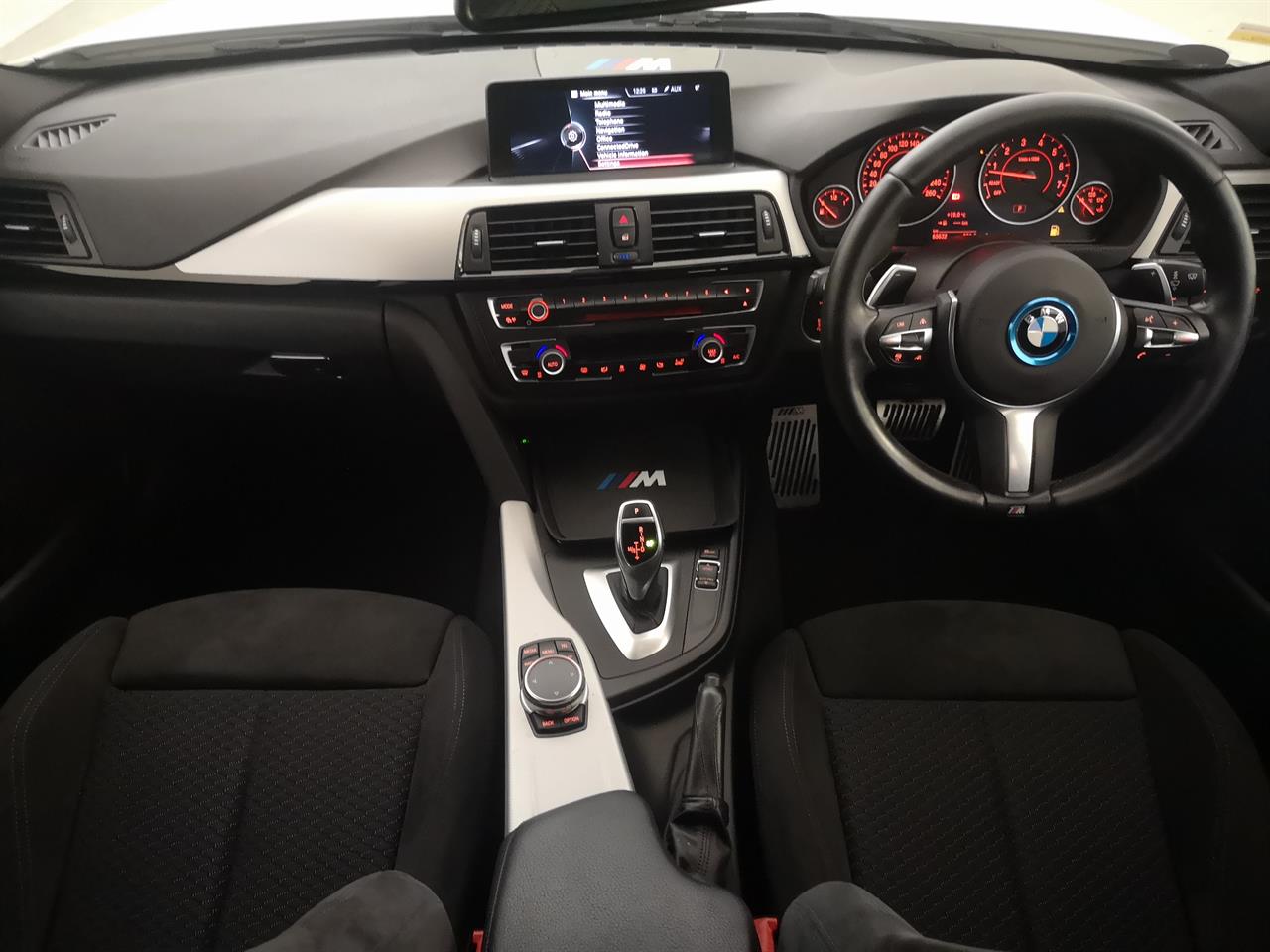 2015 BMW 320i