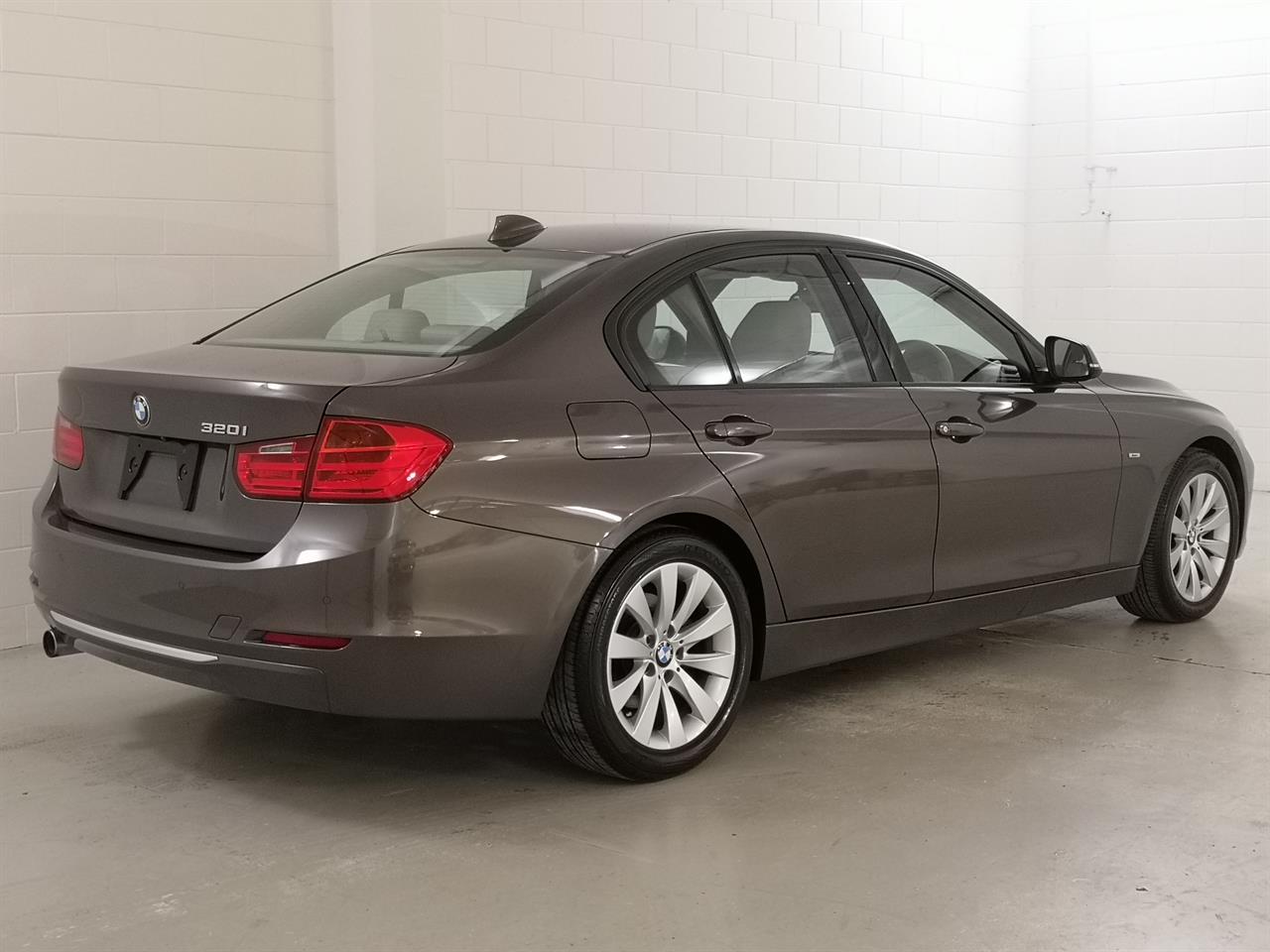 2014 BMW 320i