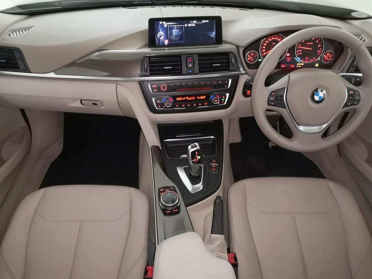 2014 BMW 320i