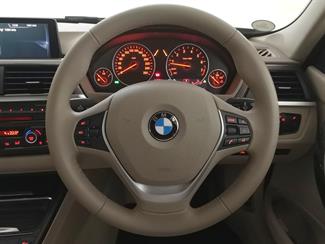 2014 BMW 320i - Thumbnail