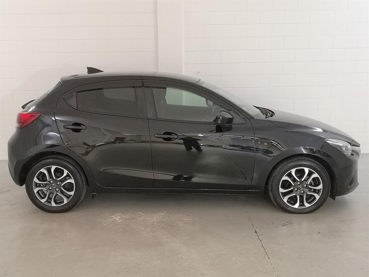 2015 Mazda Demio