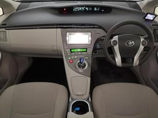 2013 Toyota Prius - Thumbnail