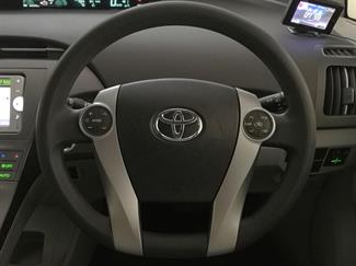 2013 Toyota Prius - Thumbnail