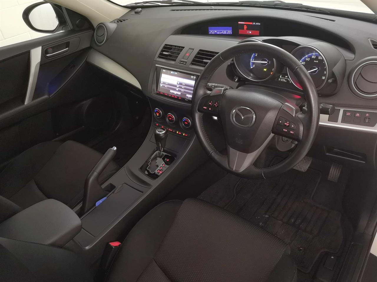 2012 Mazda Axela