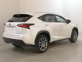 2015 Lexus NX 300h - Thumbnail