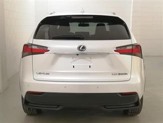 2015 Lexus NX 300h - Thumbnail