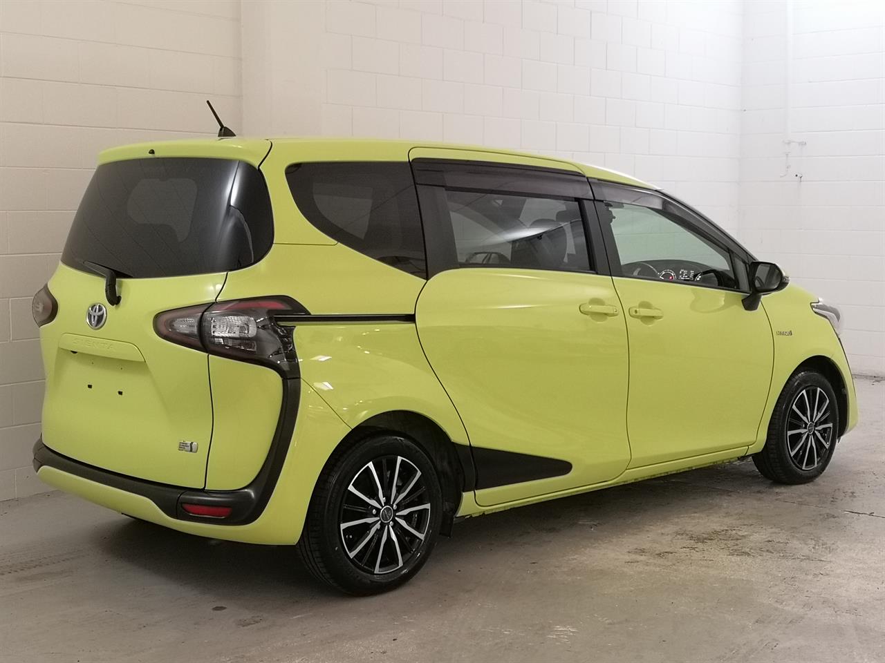 2016 Toyota Sienta