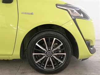 2016 Toyota Sienta - Thumbnail