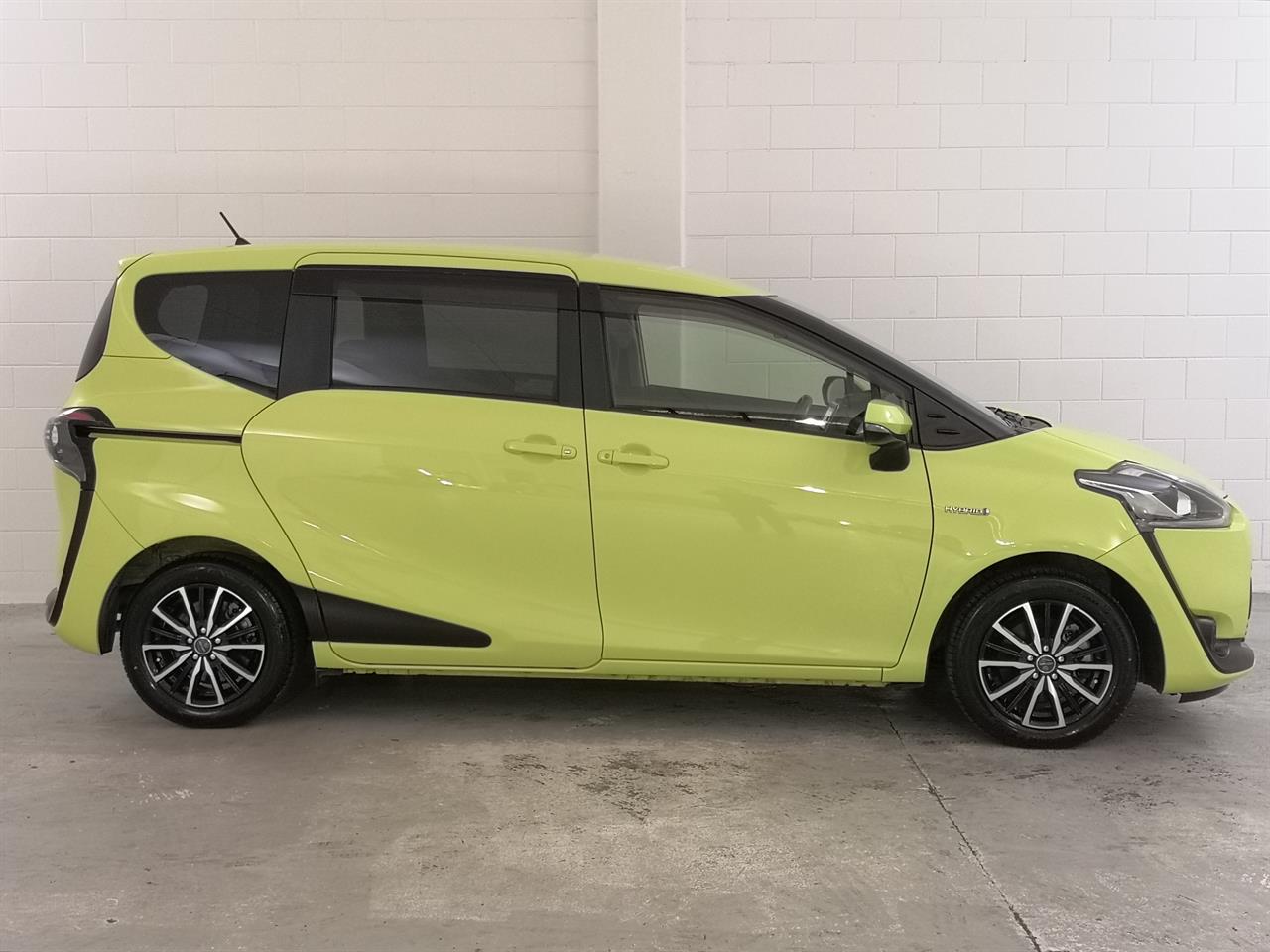 2016 Toyota Sienta