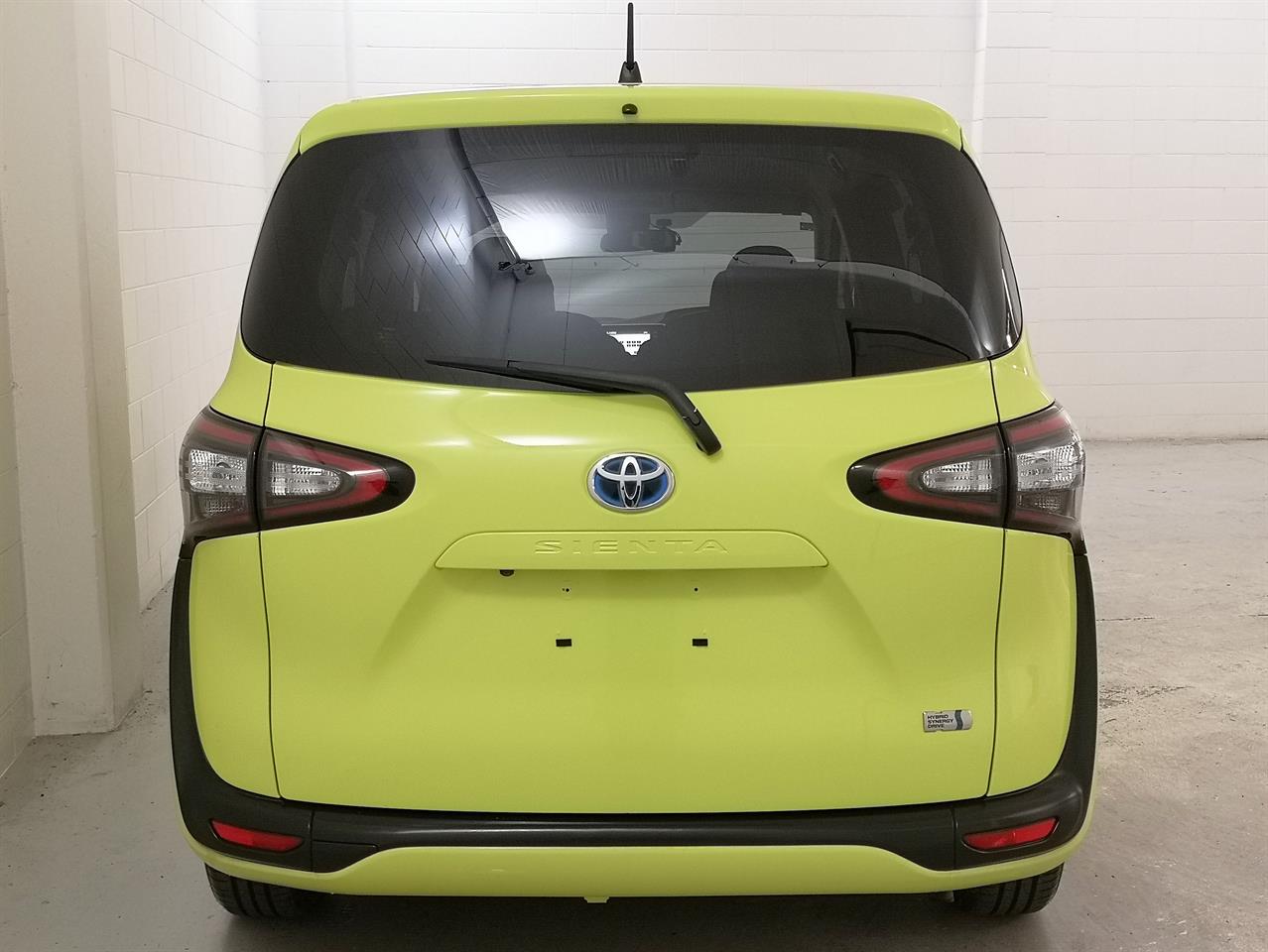 2016 Toyota Sienta