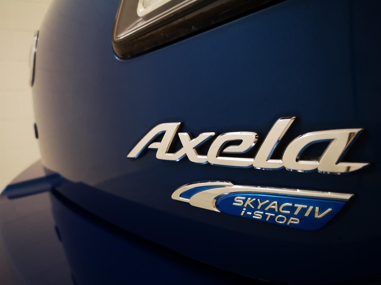 2012 Mazda Axela