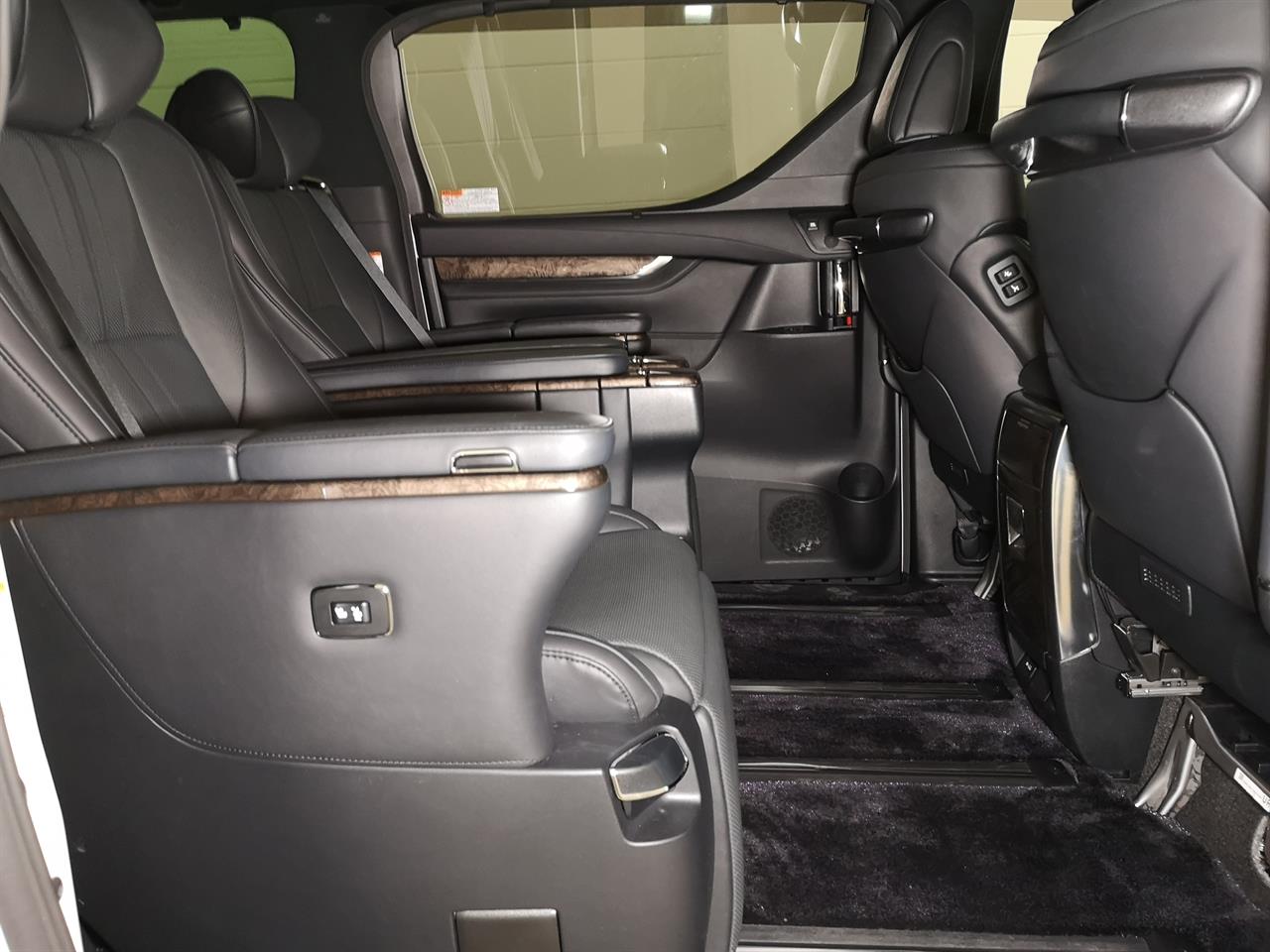 2020 Toyota Alphard