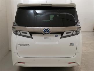 2020 Toyota Alphard - Thumbnail