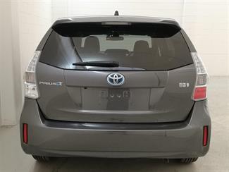 2013 Toyota Prius - Thumbnail