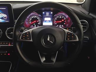 2016 Mercedes-Benz GLC 250 - Thumbnail