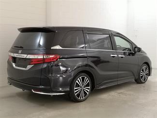 2015 Honda Odyssey - Thumbnail