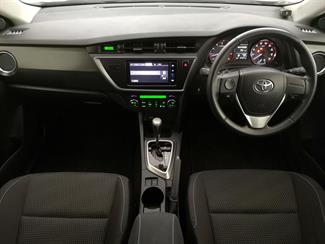 2014 Toyota Auris - Thumbnail