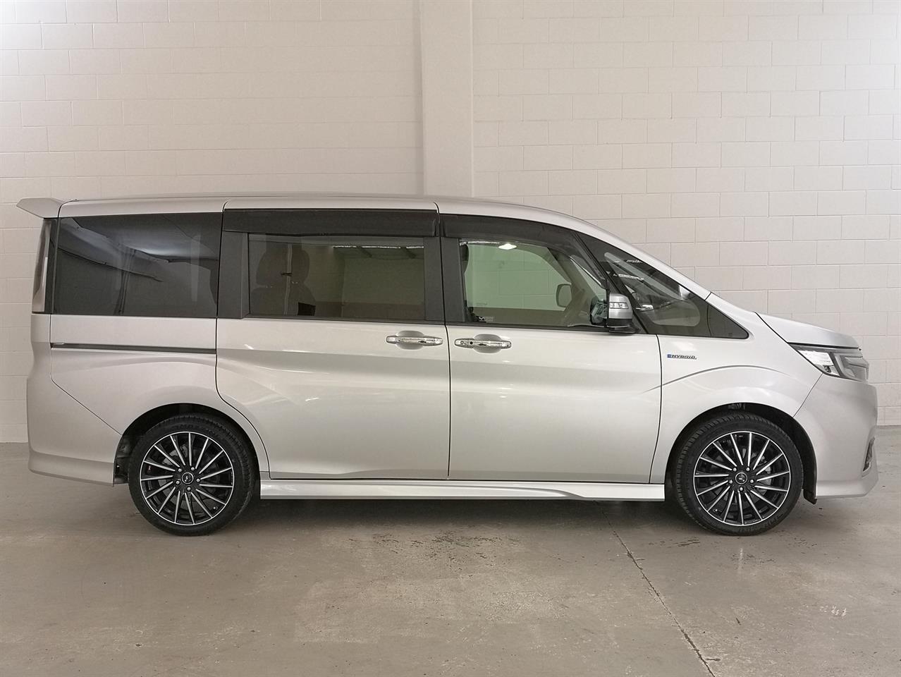 2017 Honda Step Wagon