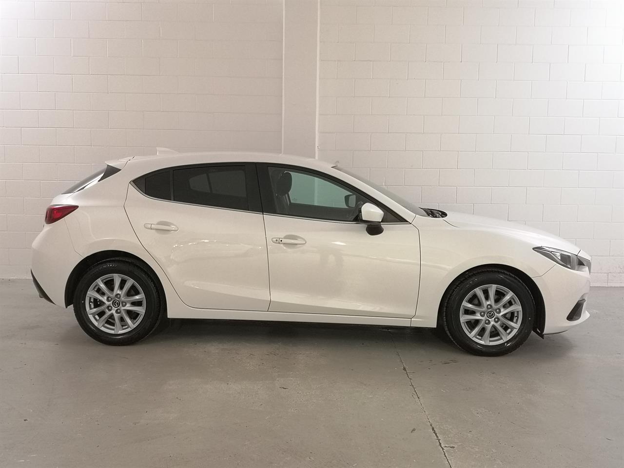 2015 Mazda Axela