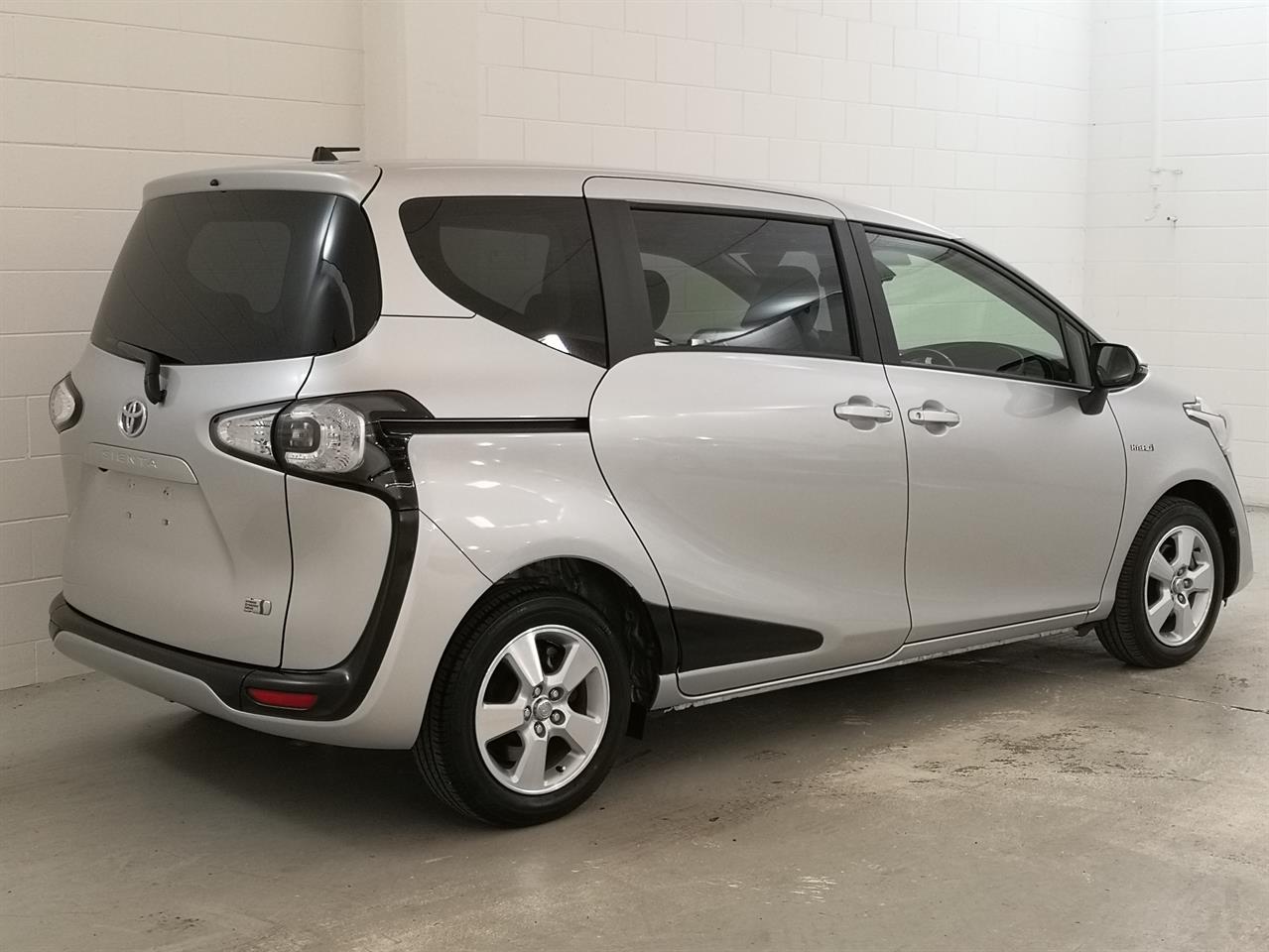 2016 Toyota Sienta