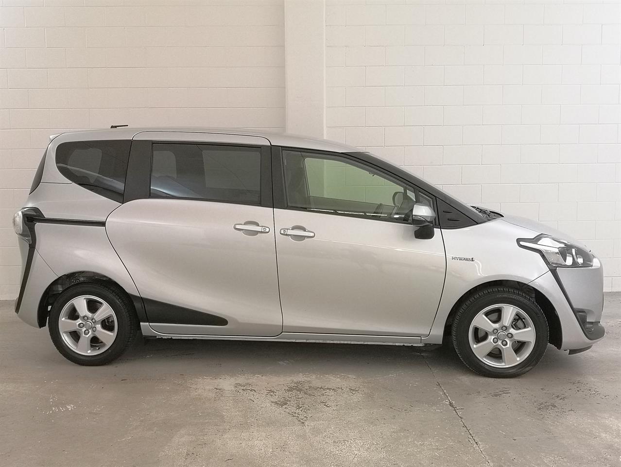 2016 Toyota Sienta