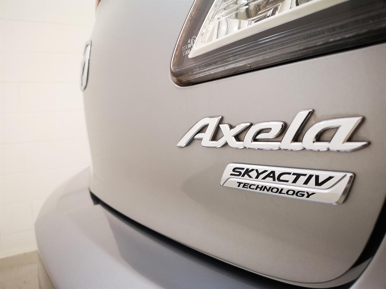 2013 Mazda Axela