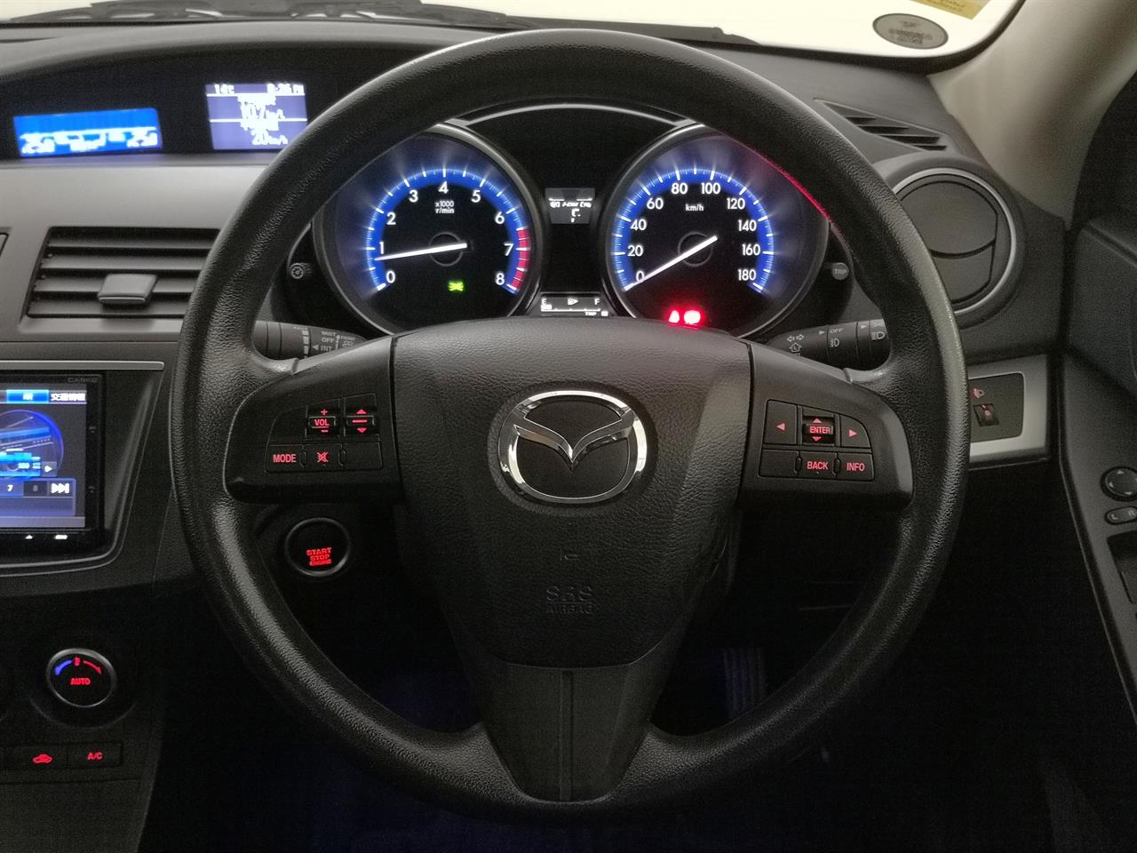 2013 Mazda Axela