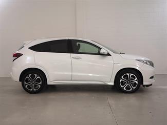 2016 Honda Vezel - Thumbnail