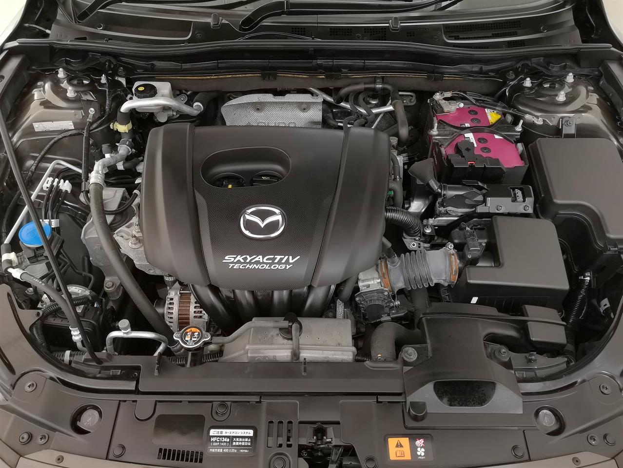 2017 Mazda Axela