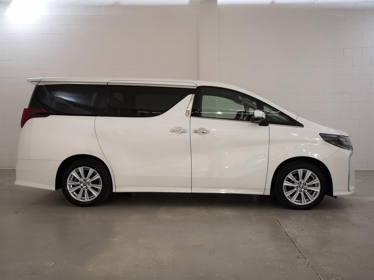 2023 Toyota Alphard