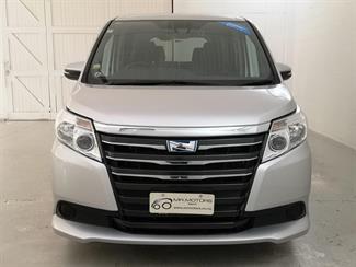 2016 Toyota Noah - Thumbnail