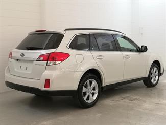 2014 Subaru Outback - Thumbnail