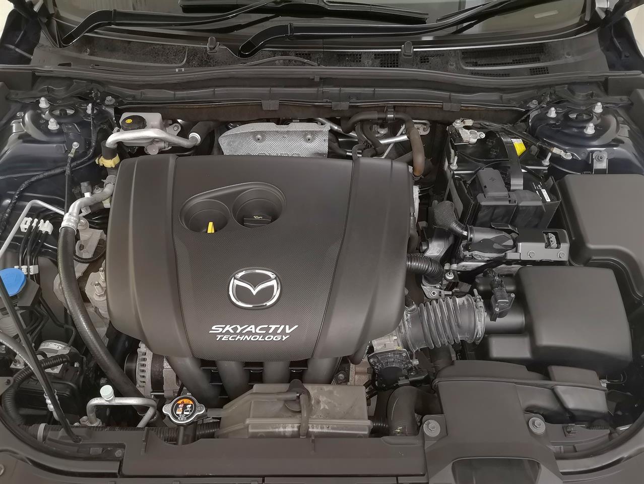 2014 Mazda Axela