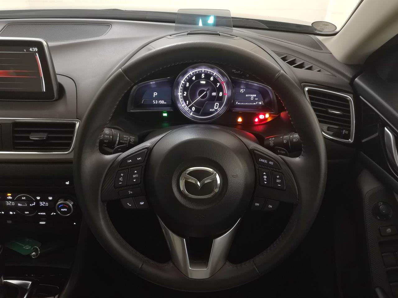 2014 Mazda Axela