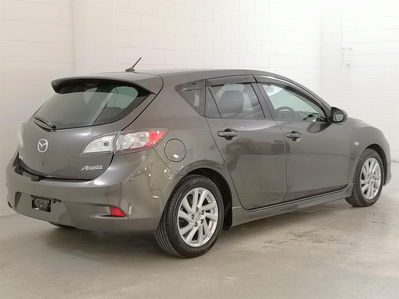 2012 Mazda Axela