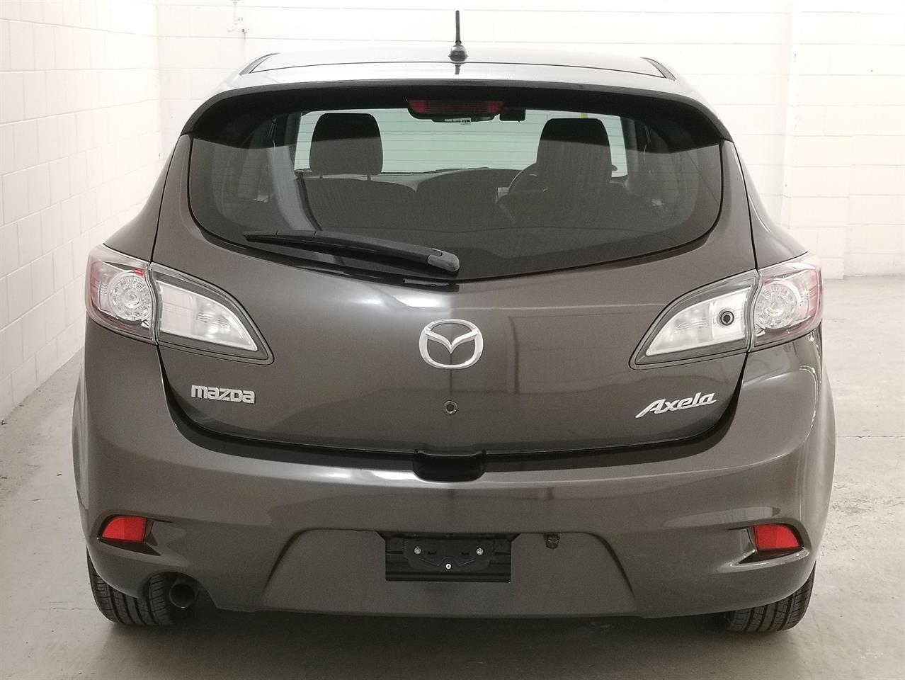 2012 Mazda Axela