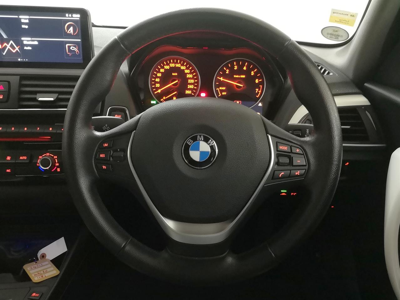 2015 BMW 118I