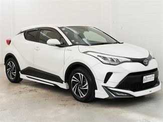 2020 Toyota C-HR - Thumbnail